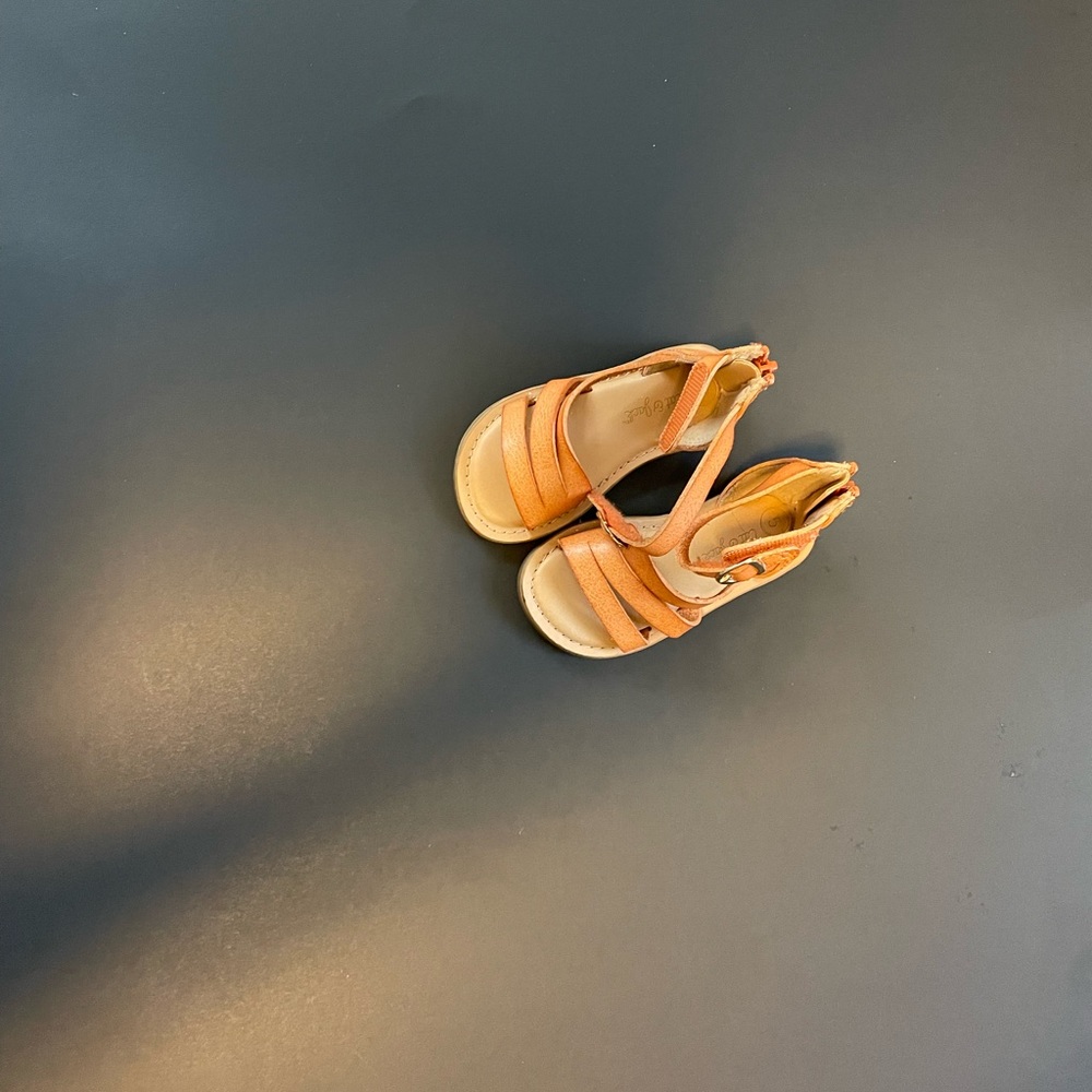 Lightly worn cat & jack sandals